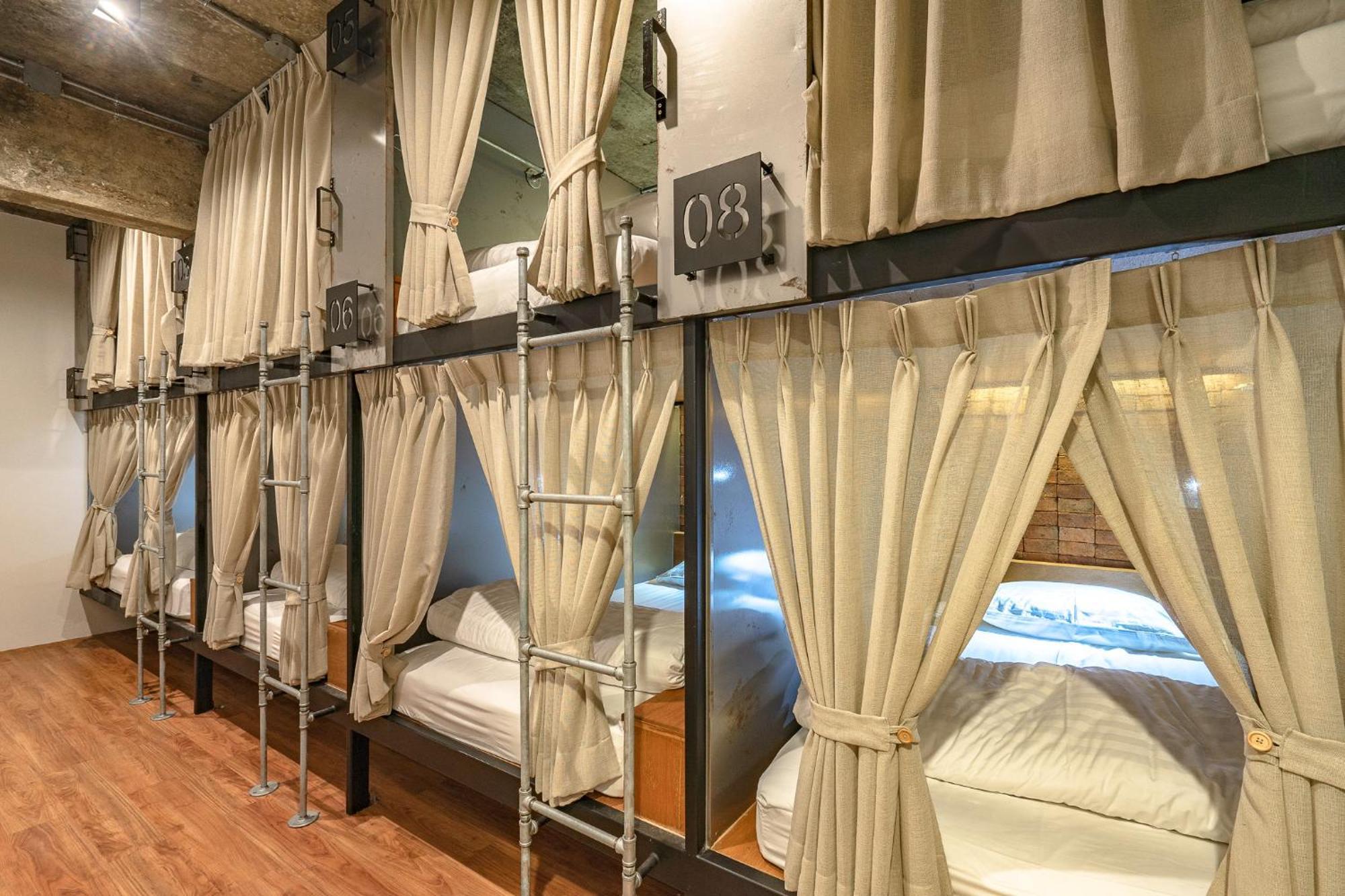 Siam Plug In Hostel Bangkok Rum bild